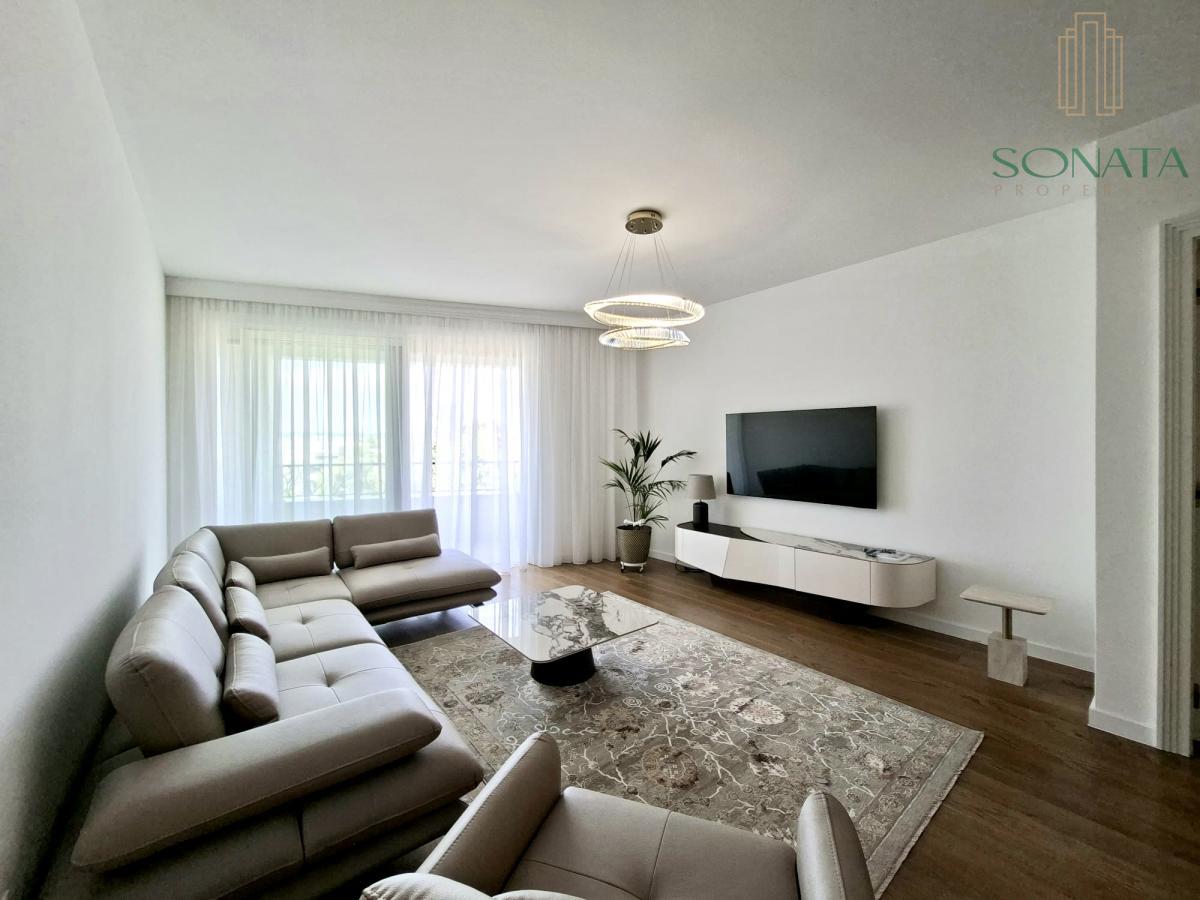Lux stan u premium zgradi sa spa centrom