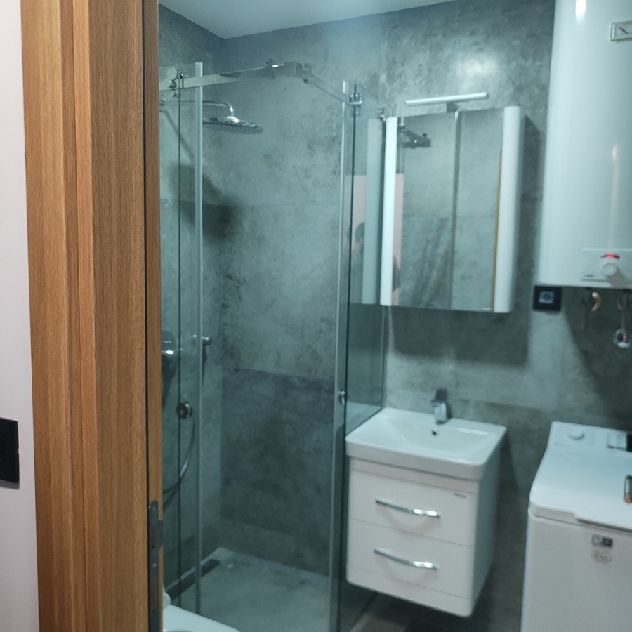 Izdajemo dvosoban stan, Crveni Krst, 45m²