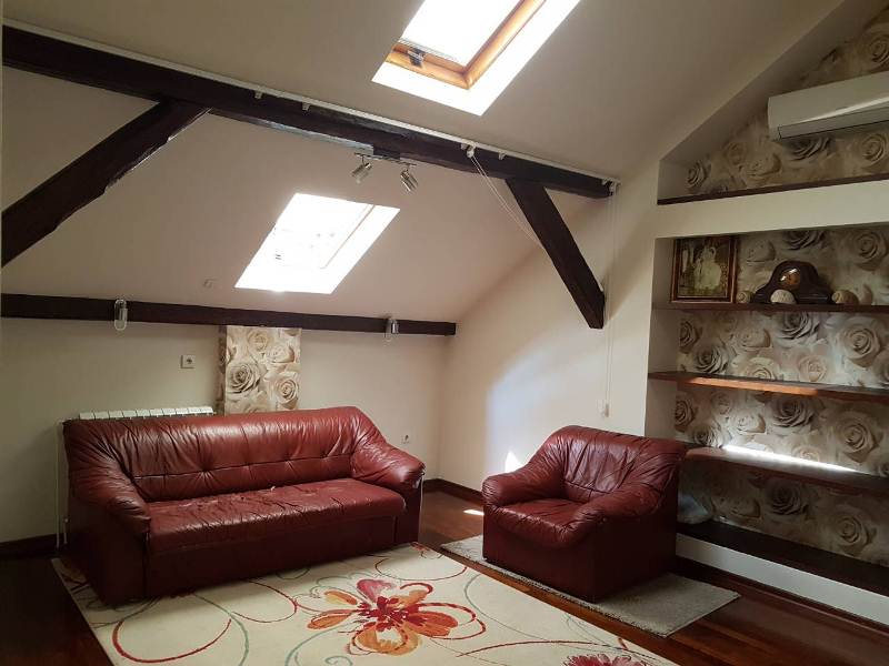Izdajemo dvoiposoban stan, Kosancicev Venac, 55m²