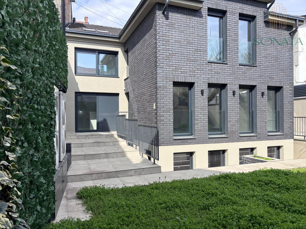 Luksuzan višenamenski objekat u Zemunu – 470 m²