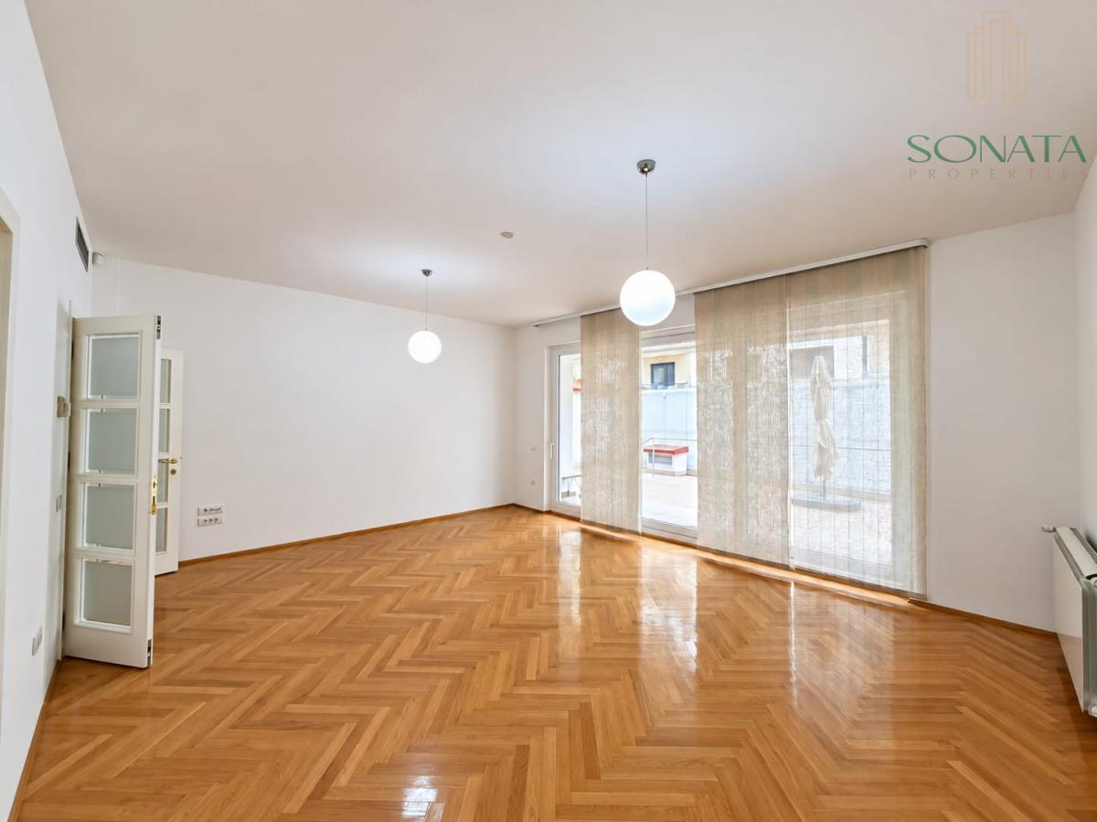 Poslovni prostor od 111m2-Stojana Protića