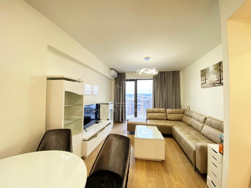 BW Verde, lux, sa garažnim mestom, odmah useljiv